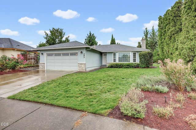 295 Wren Court, Medford, OR 97501