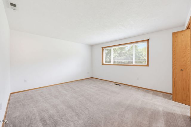 295 Wren Court, Medford, OR 97501