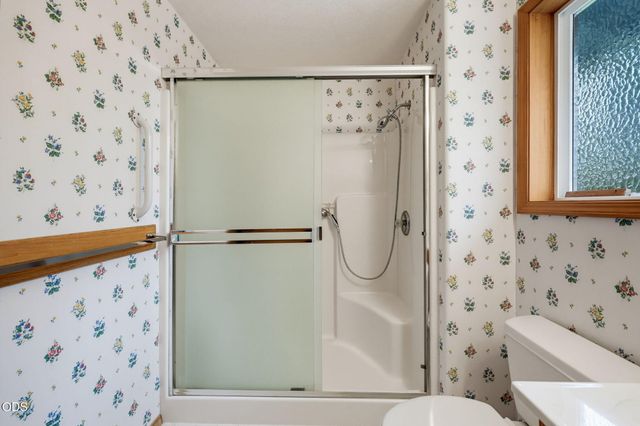 295 Wren Court, Medford, OR 97501