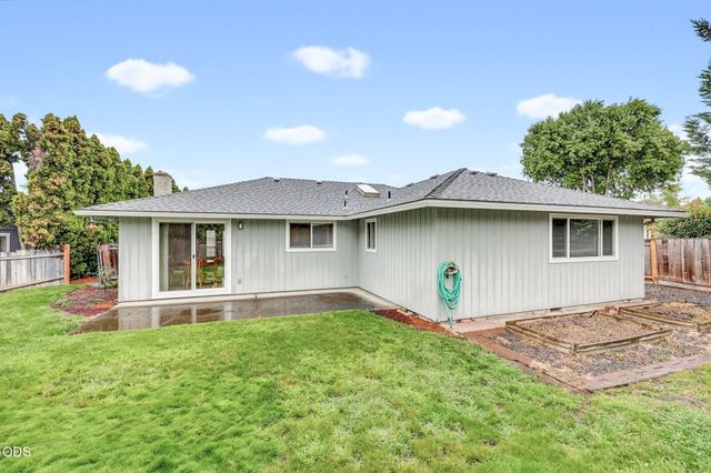 295 Wren Court, Medford, OR 97501