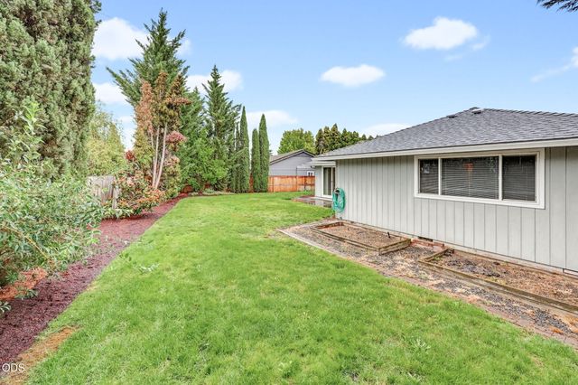 295 Wren Court, Medford, OR 97501