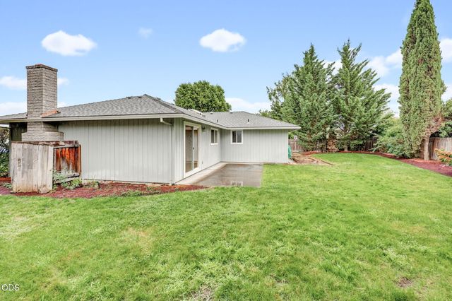 295 Wren Court, Medford, OR 97501