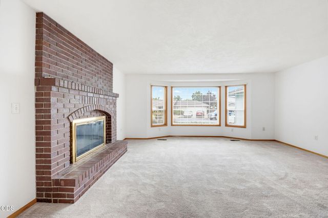 295 Wren Court, Medford, OR 97501