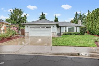 295 Wren Court, Medford, OR 97501