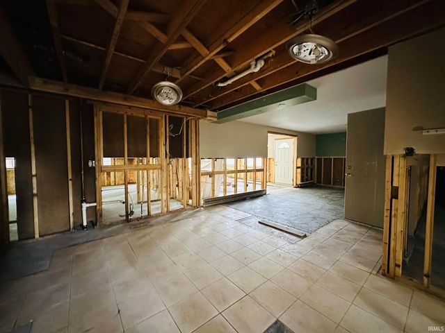 4031 Hedwig Drive, Fort Wayne, IN 46815