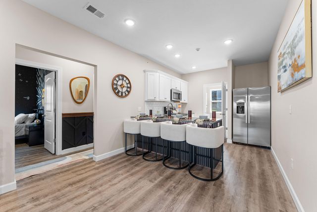 3010 N Vineyards Terrace 4, Branson, MO 65616