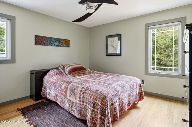 1302 Crest Drive, Aberdeen, NC 28315