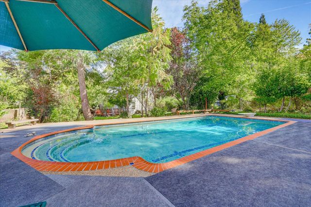 437 Zion St, Nevada City, CA 95959