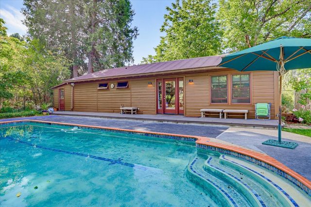 437 Zion St, Nevada City, CA 95959
