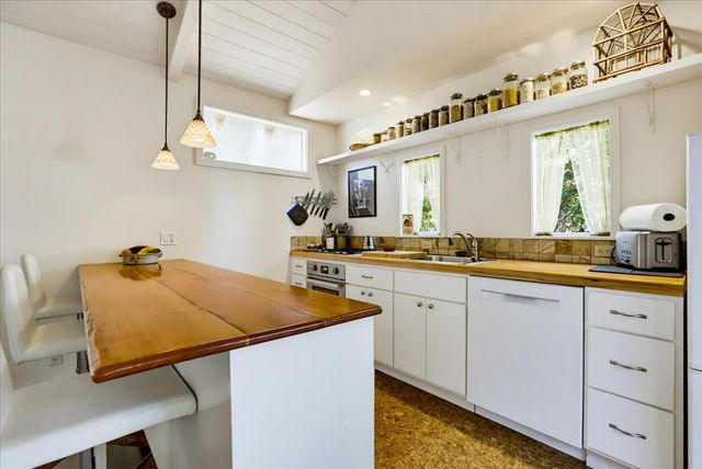 437 Zion St, Nevada City, CA 95959