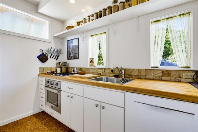 437 Zion St, Nevada City, CA 95959