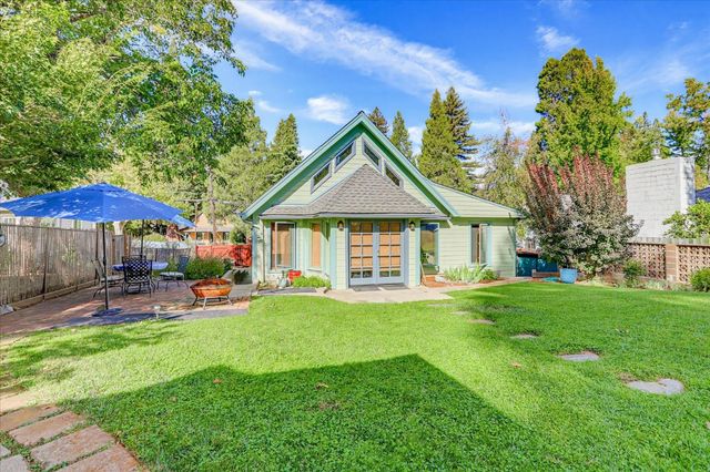 437 Zion St, Nevada City, CA 95959