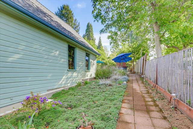 437 Zion St, Nevada City, CA 95959