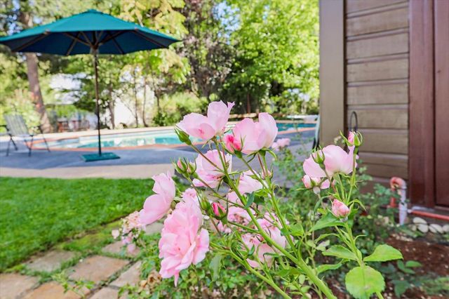 437 Zion St, Nevada City, CA 95959