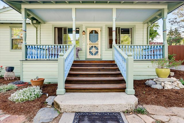 437 Zion St, Nevada City, CA 95959