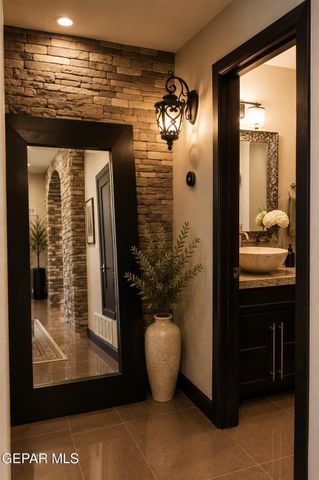 1460 PIONEER RIDGE Drive, El Paso, TX 79912