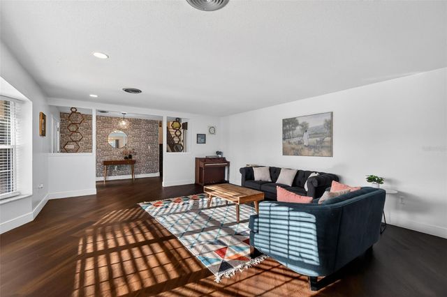 1039 LAKE GRACIE DRIVE, Eustis, FL 32726