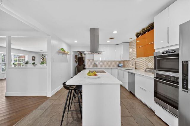 1039 LAKE GRACIE DRIVE, Eustis, FL 32726