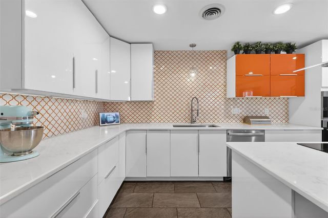 1039 LAKE GRACIE DRIVE, Eustis, FL 32726