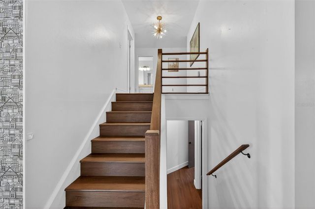 1039 LAKE GRACIE DRIVE, Eustis, FL 32726