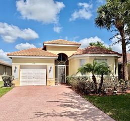658 NW Stanford Lane, Port St. Lucie, FL 34983
