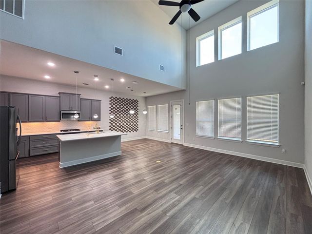 713 Coppell CT, Leander, TX 78641
