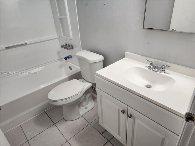 14901 SW 82nd Terrace 1103, Miami, FL 33193