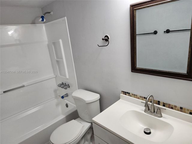 14901 SW 82nd Terrace 1103, Miami, FL 33193