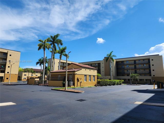14901 SW 82nd Terrace 1103, Miami, FL 33193