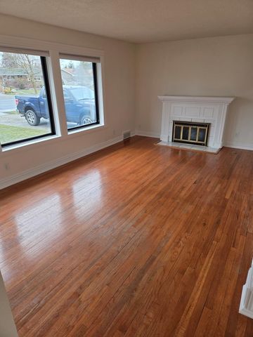 48 W 37TH Ave, Spokane, WA 99203