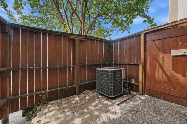 1907 Clipper Circle, Willis, TX 77318