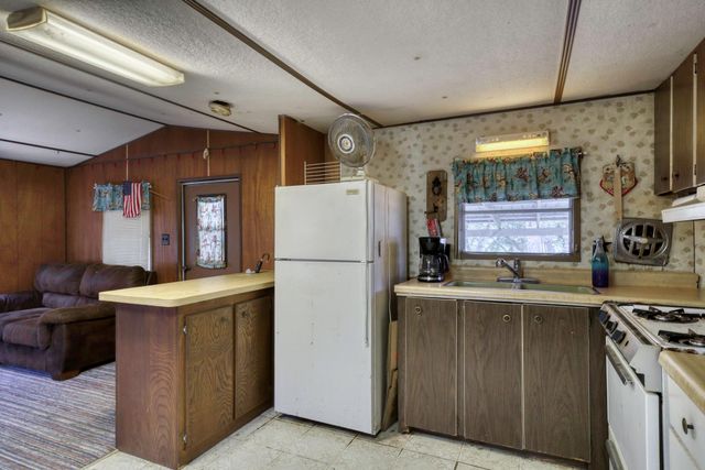 10232 Riley Green Road, Franklin, TX 77856