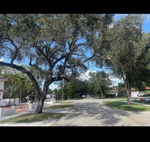 508 De Leon Dr, Miami Springs, FL 33166