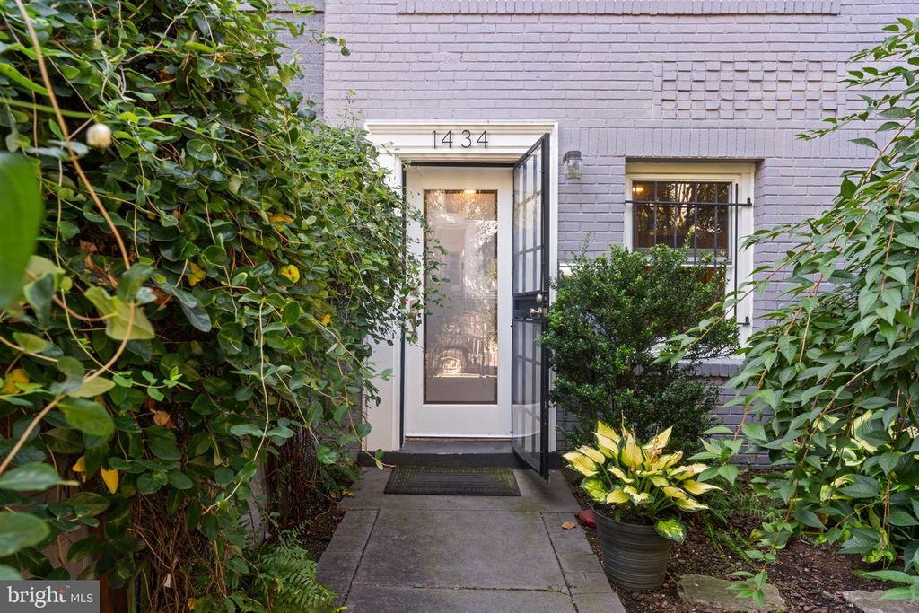 1434 OAK ST NW, Washington, DC 20010