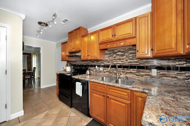 300 Autumn Lane, Madison, AL 35758