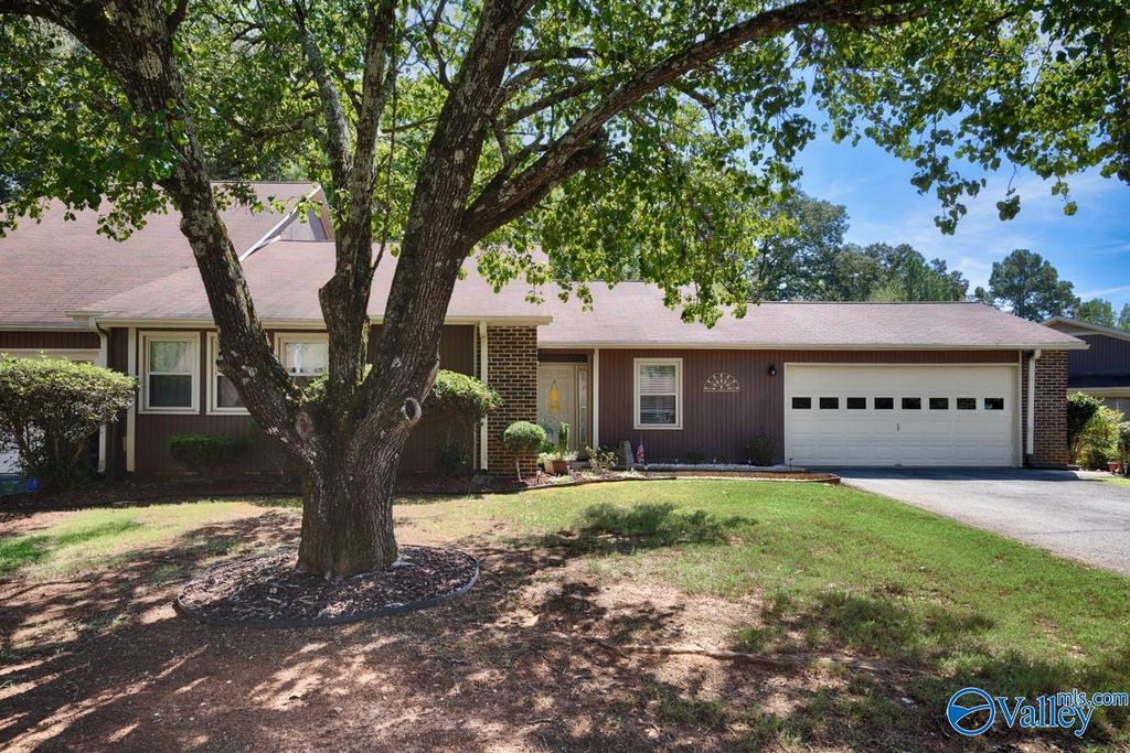300 Autumn Lane, Madison, AL 35758