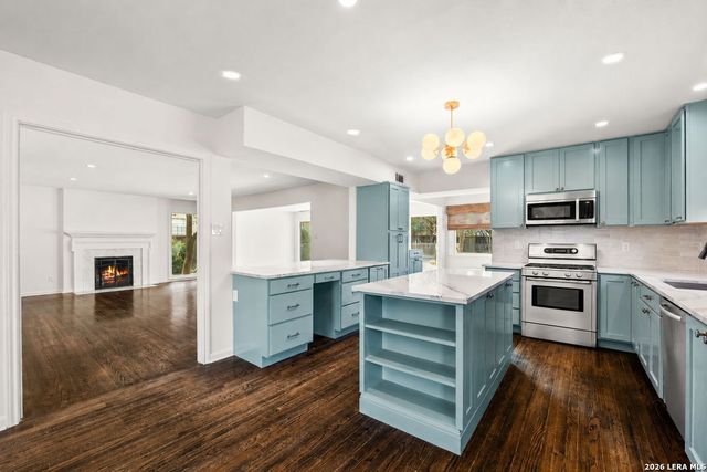 710 Wiltshire, Terrell Hills, TX 78209