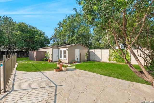 710 Wiltshire, Terrell Hills, TX 78209