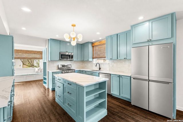 710 Wiltshire, Terrell Hills, TX 78209