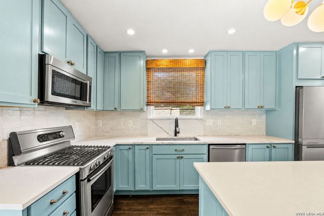 710 Wiltshire, Terrell Hills, TX 78209