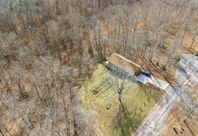 1011 Owen Ct, Ashland City, TN 37015