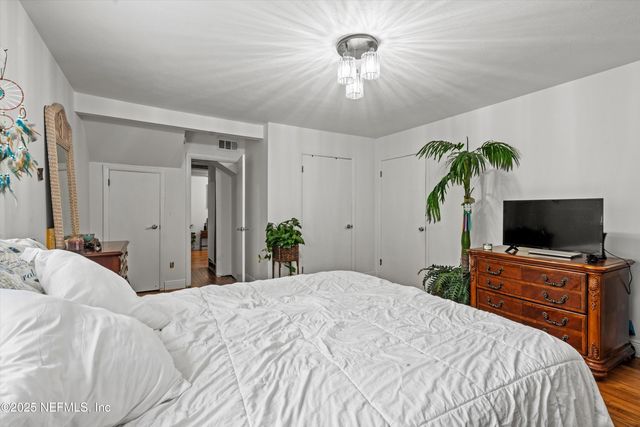 6241 RIVIERA MANOR Drive, Jacksonville, FL 32216