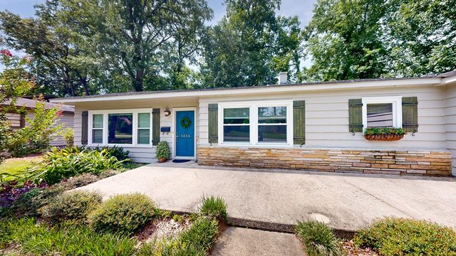 1515 Plaza Drive, Dothan, AL 36303