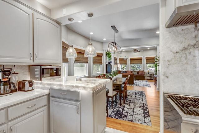 2526 Capitol Ave, Sacramento, CA 95816