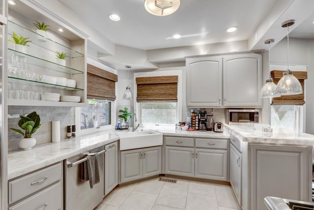 2526 Capitol Ave, Sacramento, CA 95816
