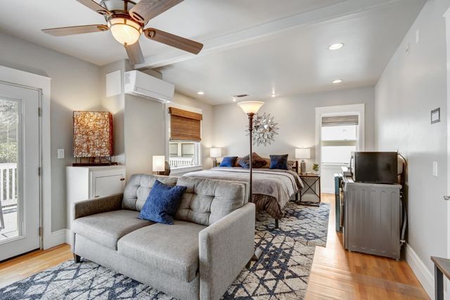 2526 Capitol Ave, Sacramento, CA 95816