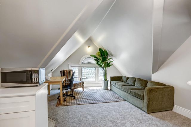 2526 Capitol Ave, Sacramento, CA 95816