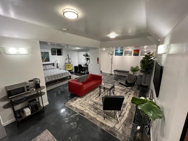 2526 Capitol Ave, Sacramento, CA 95816