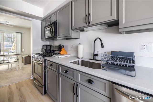 8 South Street B9, Danbury, CT 06810