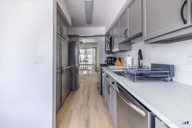 8 South Street B9, Danbury, CT 06810